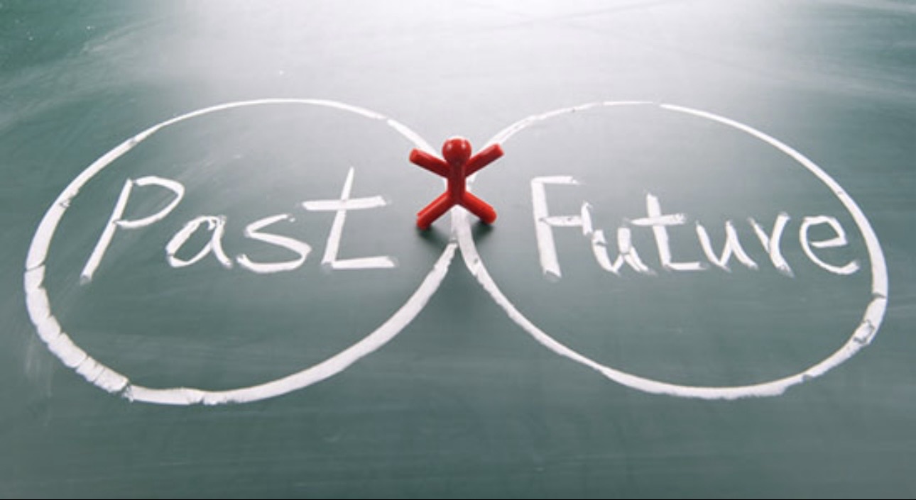 A symbolic image showing reflection on the past and hope for the future, centered on mindful living in the present.